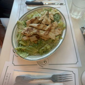 Versailles - Ensalada Caesar** w Chicken - Cuban Near Me - Miami, Florida Versailles - Ensalada Caesar** w Chicken - Cuban Near Me - Miami, Florida