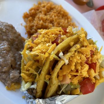 El Molino Restaurant - Beef puffy tacos - Mexican Near Me - San Antonio, Texas El Molino Restaurant - Beef puffy tacos - Mexican Near Me - San Antonio, Texas