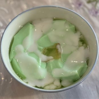 V P Tofu - Weekend only hot pandan ginger coconut soy custard (taho, do-hua) - Vietnamese Near Me - Monterey Park, California V P Tofu - Weekend only hot pandan ginger coconut soy custard (taho, do-hua) - Vietnamese Near Me - Monterey Park, California
