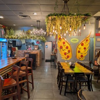 Mama B’s Pizzeria - Pizza Near Me - Wesley Chapel, Florida