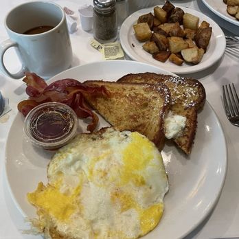 Sunny Side Up Breakfast & Lunch - French toast combo - Breakfast & Brunch Near Me - Chicago, Illinois