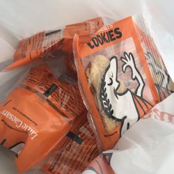 Little Caesars Pizza - Asked for cookies for the kids and she gave me a handful.
