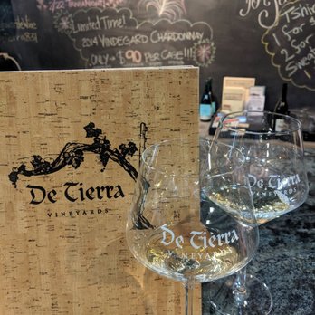De Tierra Vineyards - Wineries Near Me - Carmel, California