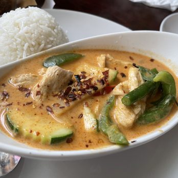 Thai House Restaurant - Red Curry with Chicken - Thai Near Me - Edwardsville, Pennsylvania Thai House Restaurant - Red Curry with Chicken - Thai Near Me - Edwardsville, Pennsylvania
