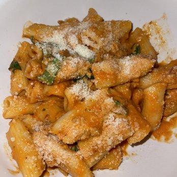 North Italia - Spicy Rigatoni Vodka - Italian Near Me - Gilbert, Arizona