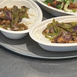 Rice bowl that hardly has any chicken and fajitas. So skimpy on the topping and meat!!!