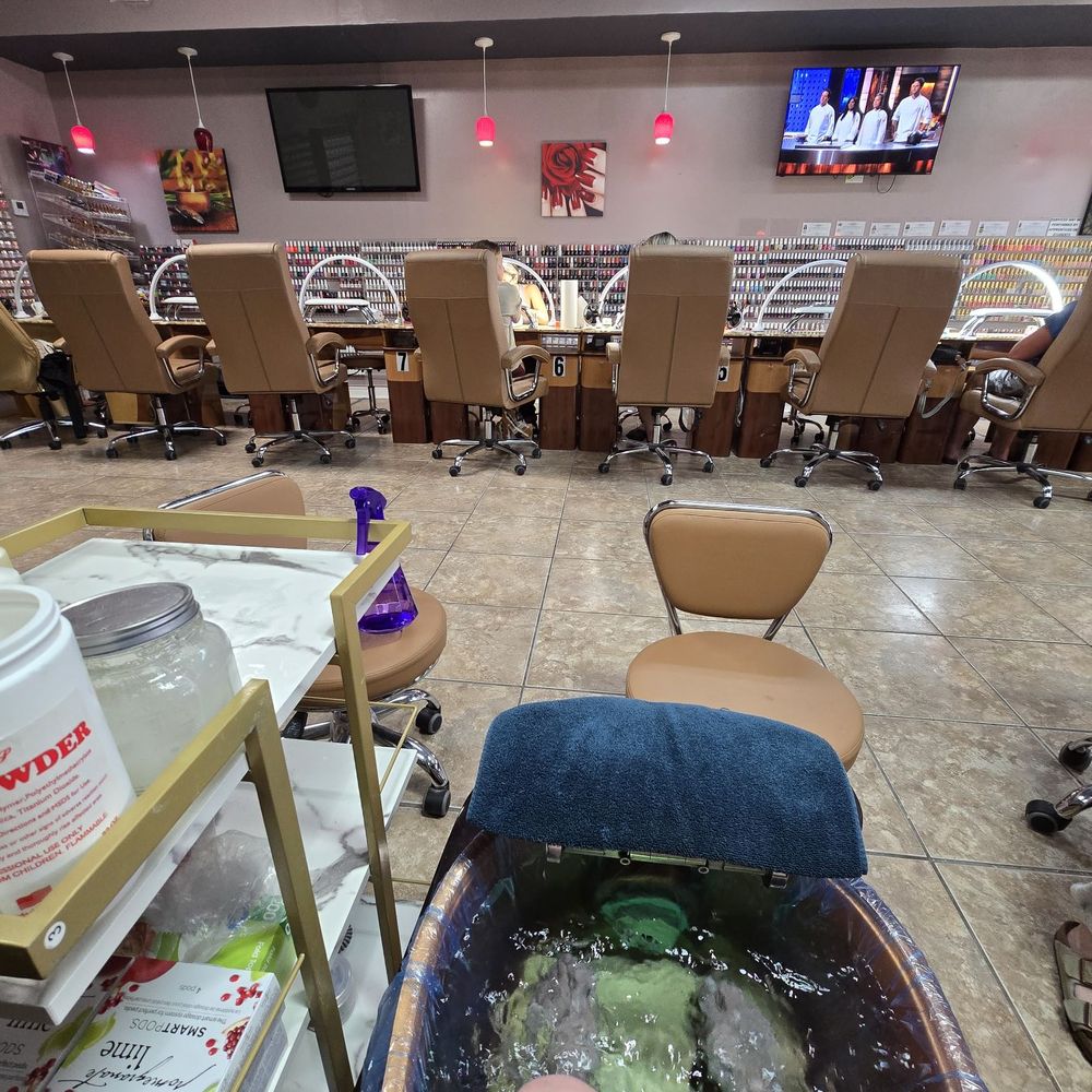 Lee Nails - Clean - Nail Salons Near Me - Orange Beach, Alabama