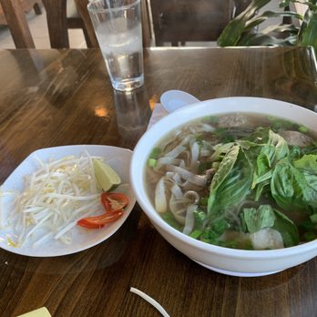 Pho Le Nguyen - Combination pho - Noodles Near Me - Portland, Oregon