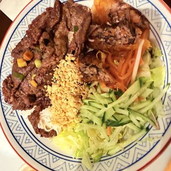 Nam 6 - Beef and spring roll vermicelli - Vietnamese Near Me - Toronto, Ontario