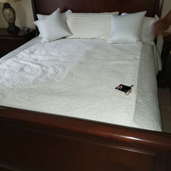 Regal Palms Resort & Spa - One of the bedrooms, king size bed - Resorts Near Me - Davenport, Florida Regal Palms Resort & Spa - One of the bedrooms, king size bed - Resorts Near Me - Davenport, Florida