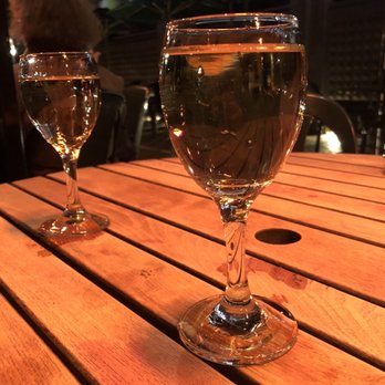 Gordon's Wine Bar - Outside seating with warmers - Wine Bars Near Me - London, XGL