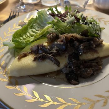 Touché - Omelette with braised short rib and oyster mushrooms - French Near Me - Syracuse, New York Touché - Omelette with braised short rib and oyster mushrooms - French Near Me - Syracuse, New York