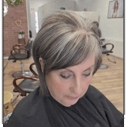 Martha Flores Salon