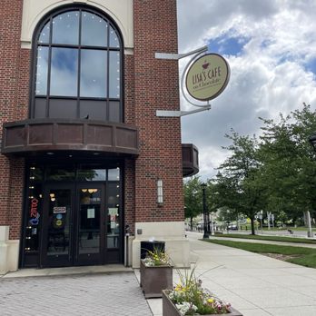 Lisa's Cafe on Chocolate - Outside - Cafes Near Me - Hershey, Pennsylvania
