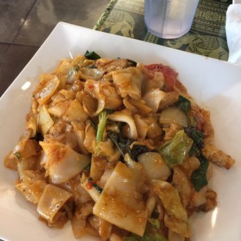Thai Cuisine II - Pad Kee Mao Combination - Thai Near Me - Merced, California