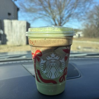 Starbucks - Grande Iced Dubai Chocolate Matcha w/oatmilk - Coffee & Tea Near Me - Alabaster, Alabama Starbucks - Grande Iced Dubai Chocolate Matcha w/oatmilk - Coffee & Tea Near Me - Alabaster, Alabama
