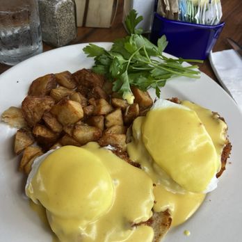 The Kettle - Eggs Benedict - Diners Near Me - Manhattan Beach, California The Kettle - Eggs Benedict - Diners Near Me - Manhattan Beach, California