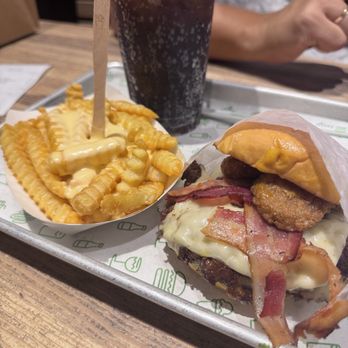 Shake Shack Theater District - Burgers Near Me - New York, New York Shake Shack Theater District - Burgers Near Me - New York, New York