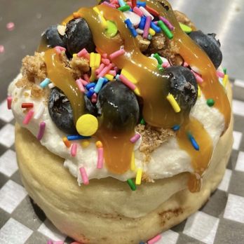 Cinnaholic - Bakeries Near Me - Gretna, Nebraska