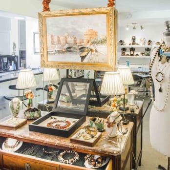 JAREDJAMIN - Enter our walk-in jewelry box. - Jewelry Near Me - West Hollywood, California JAREDJAMIN - Enter our walk-in jewelry box. - Jewelry Near Me - West Hollywood, California