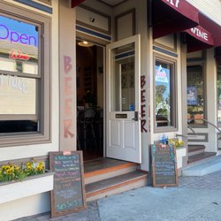 Jan’s Place: Vinyl Bar