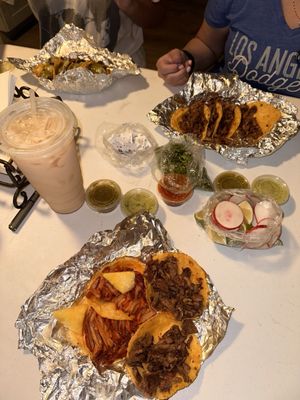 Tacos Los Palomos by null