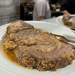 Alumni Sports Cafe - Prime rib