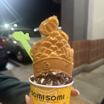 Somisomi - Upside down Ahboong soft serve with custard filling and milk and ube softserve - Desserts Near Me - Milpitas, California