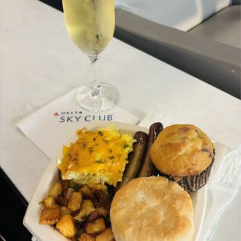 Delta Sky Club - Concourse T - Champagne dreams and some tasty food - Airport Lounges Near Me - Atlanta, Georgia Delta Sky Club - Concourse T - Champagne dreams and some tasty food - Airport Lounges Near Me - Atlanta, Georgia