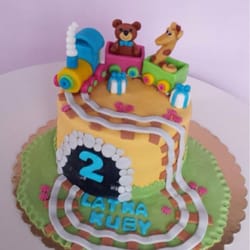 Liliowa - Tort urodzinowy :)
