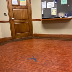 Sinai Perinatal - Clean comfy waiting room