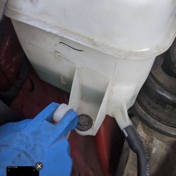 Jiffy Lube - Low washer fluid when they said they filled it up - Oil Change Stations Near Me - Memphis, Tennessee Jiffy Lube - Low washer fluid when they said they filled it up - Oil Change Stations Near Me - Memphis, Tennessee