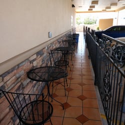 Si Senor Express - Outdoor seating