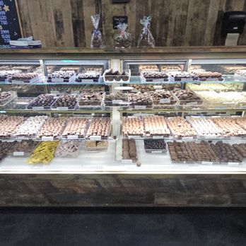 Uranus Fudge Factory - #yum #ReviewsByRL - Candy Stores Near Me - Richmond, Indiana