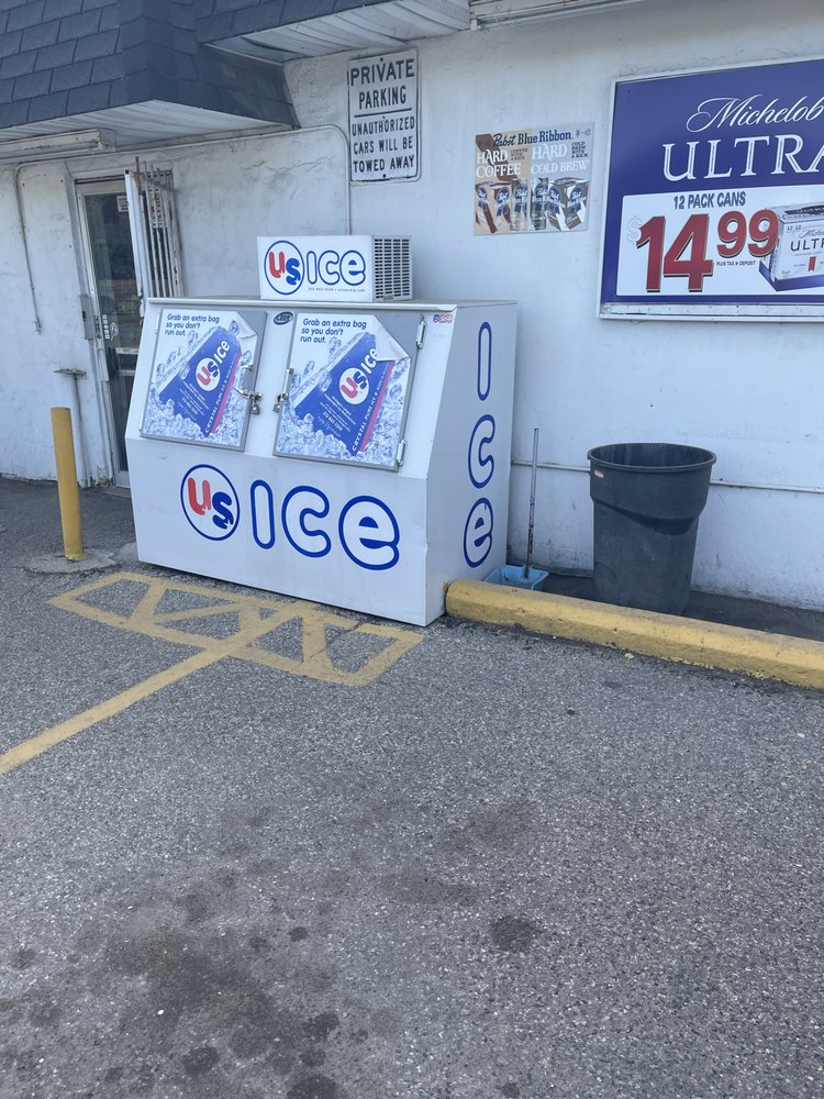 STARR MARKET Updated September 2024 1806 W 13 Mile Rd, Royal Oak