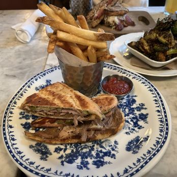 White Oak Tavern - Blackened pull pork - New American Near Me - New York, New York