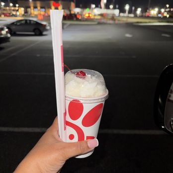 Chick-fil-A - Strawberry Milkshake - Fast Food Near Me - Baltimore, Maryland