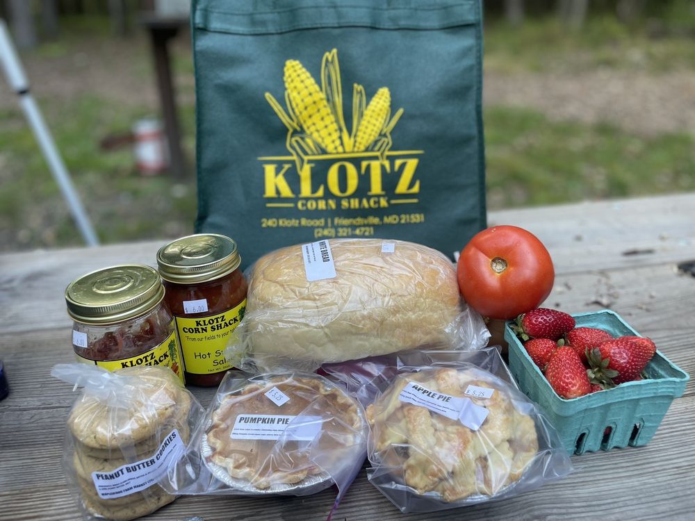 Klotz Corn & Pumpkins Logo