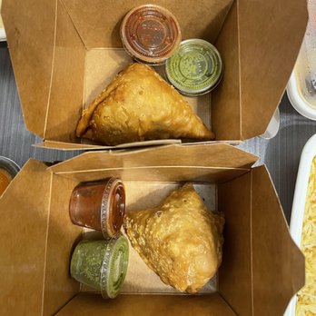 Anār Indian Restaurant - Vegetable and chicken samosa - Indian Near Me - New York, New York Anār Indian Restaurant - Vegetable and chicken samosa - Indian Near Me - New York, New York
