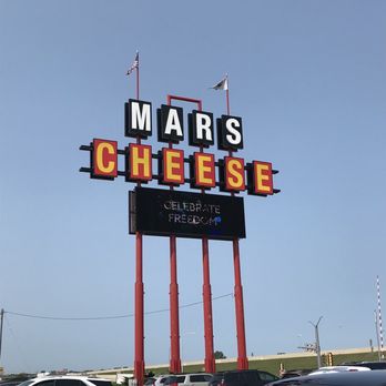 Mars Cheese Castle - Bakeries Near Me - Kenosha, Wisconsin