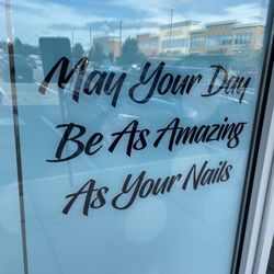 Glitz Nails And Spa