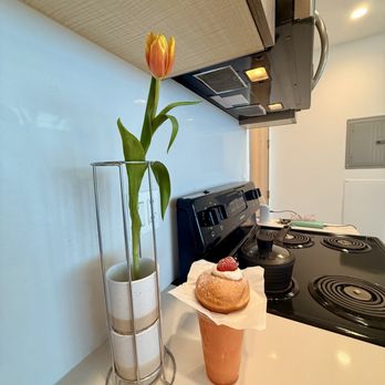 Panorama Tower - That's the flower we got from downstairs for Mother's Day, beautiful - Apartments Near Me - Los Angeles, California
