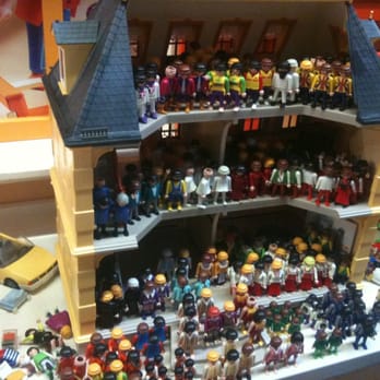 Playmobil FunPark - The Playmobile zombie hoard! - Kids Activities Near Me - Fresnes, 94