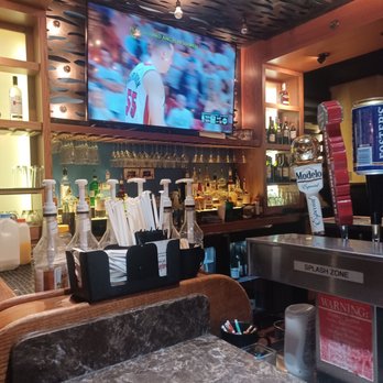 Outback Steakhouse - Bar area Big Screen - Steakhouses Near Me - Burbank, California