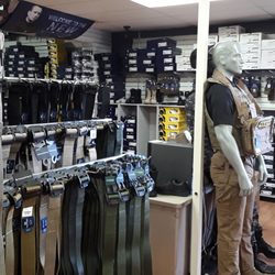 Almo Shooter Supply & Uniform - Ocp socks, belt, and holsters.. great store. Friendly. Bilingual.