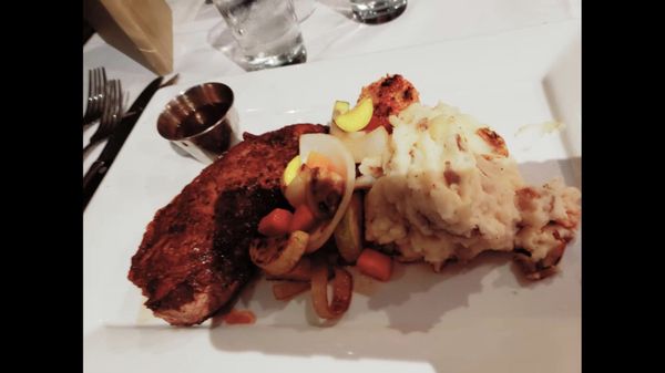 Finz Bar & Grill by null