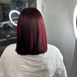 Ydelsa Unisex Beauty Salon