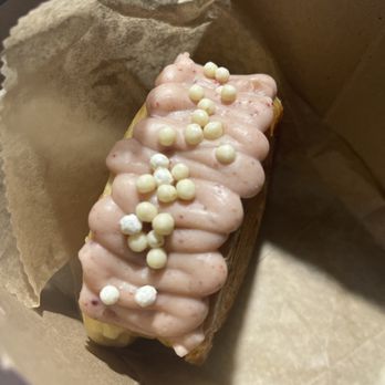 Momo Cafe - Strawberry creme croissant - Desserts Near Me - Atlanta, Georgia Momo Cafe - Strawberry creme croissant - Desserts Near Me - Atlanta, Georgia