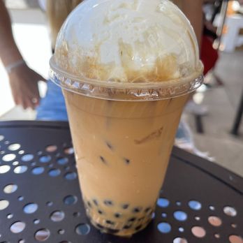 Urth Caffe - Pumpkin Chai Latté (Featured) - Coffee & Tea Near Me - Laguna Beach, California