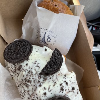Paris Baguette - Cookies n Cream Croissant and Spicy Curry Croquette - Bakeries Near Me - Pleasanton, California Paris Baguette - Cookies n Cream Croissant and Spicy Curry Croquette - Bakeries Near Me - Pleasanton, California